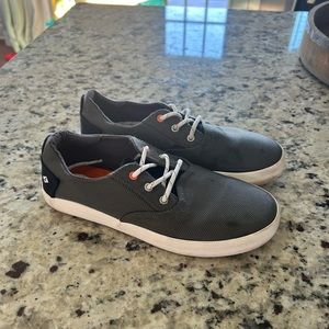 Sperry $65 boys boat sneakers shoes size 3.5